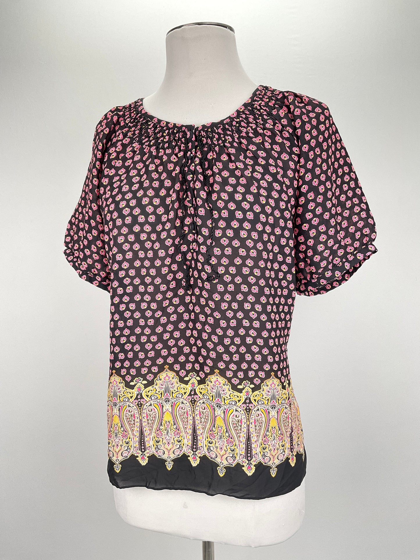 Blusa Negro Floral Rafaella