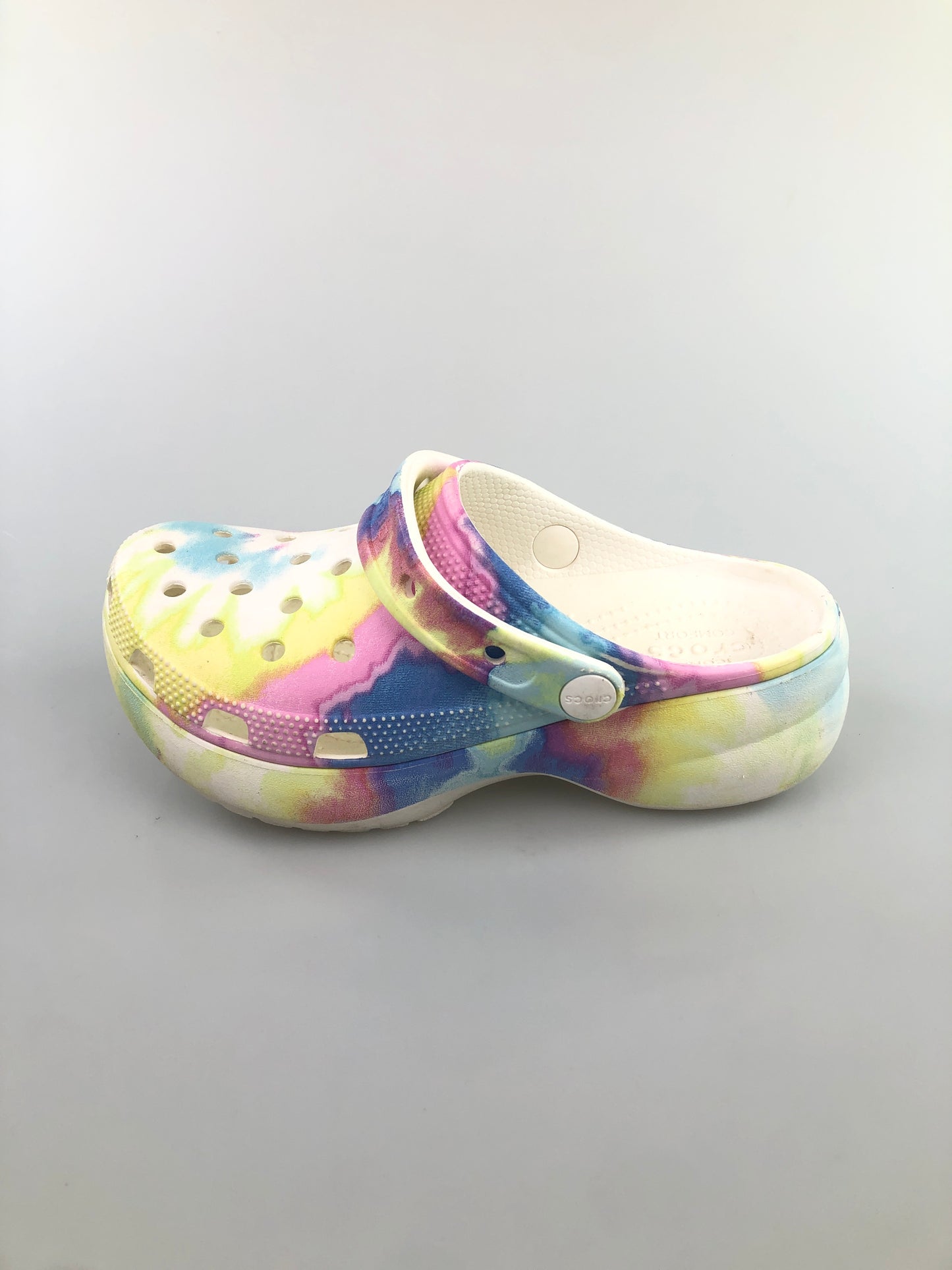 Sandalia Alta crocs Multicolor