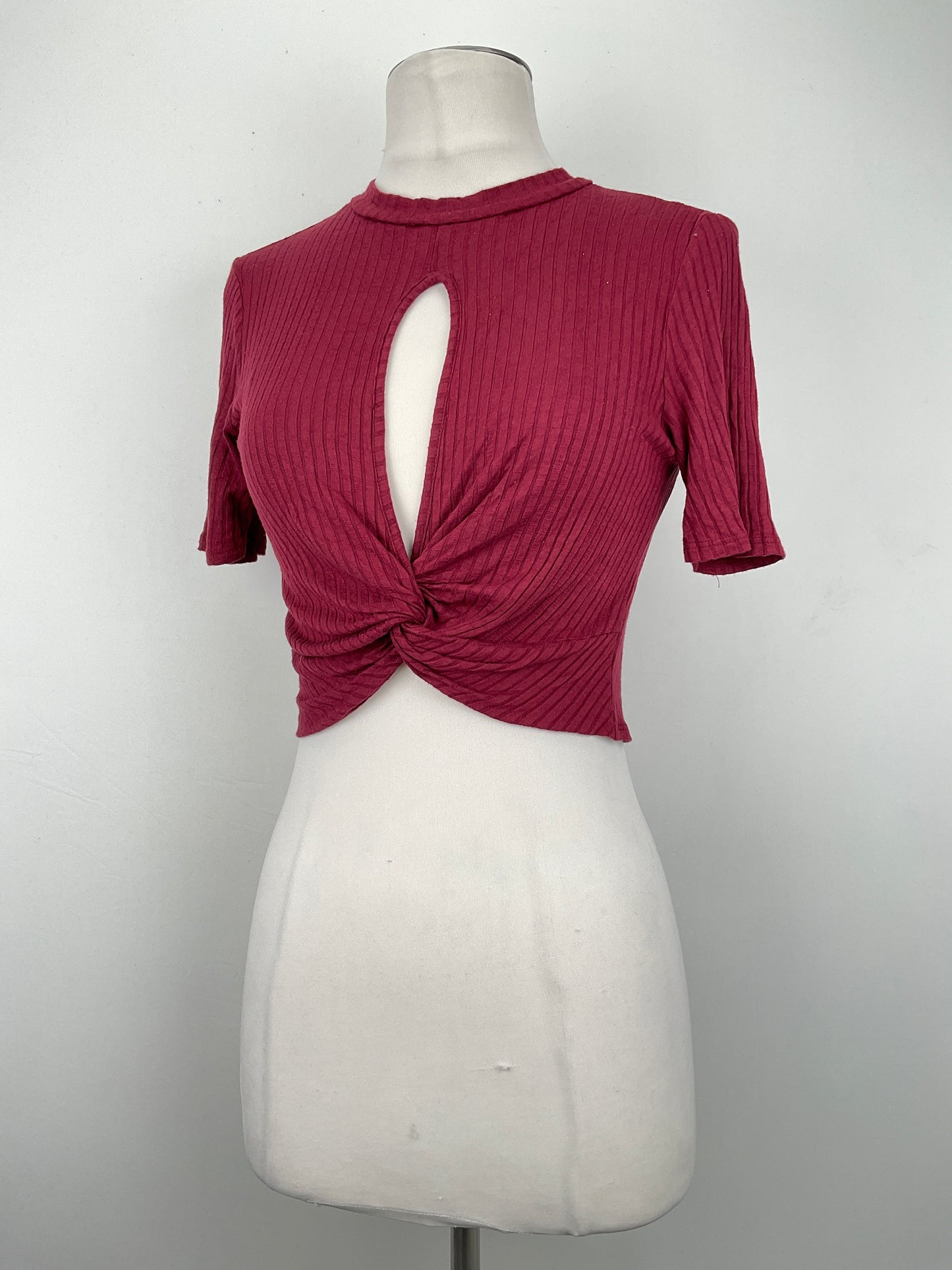 Blusa Rojo vino de Rayas Fashion Nova