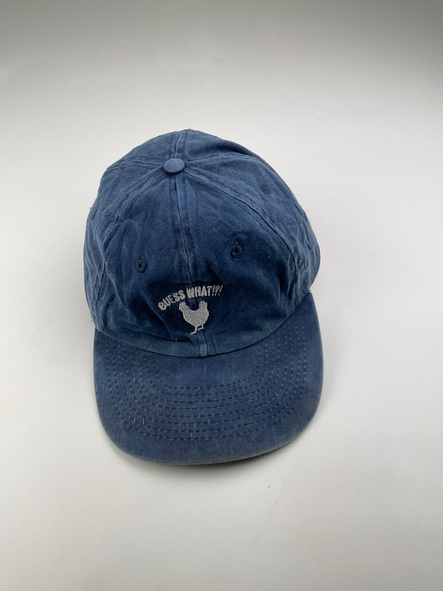 Gorra Azul marino Guess What