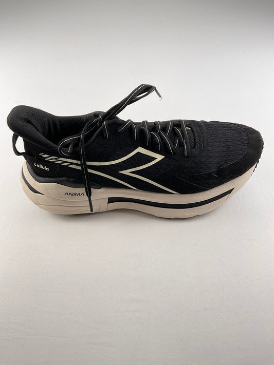 Tenis Negro Deportivo Diadora