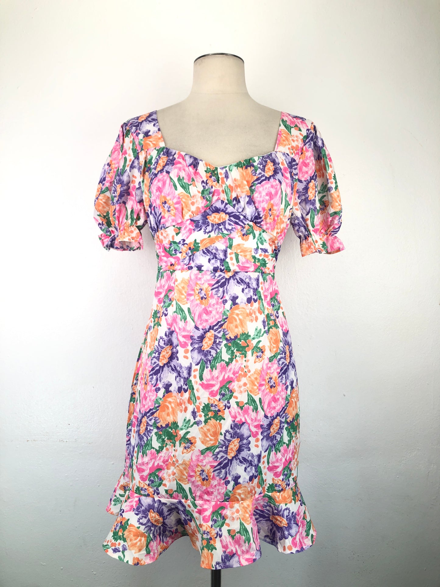 Vestido Crema Floral Woman