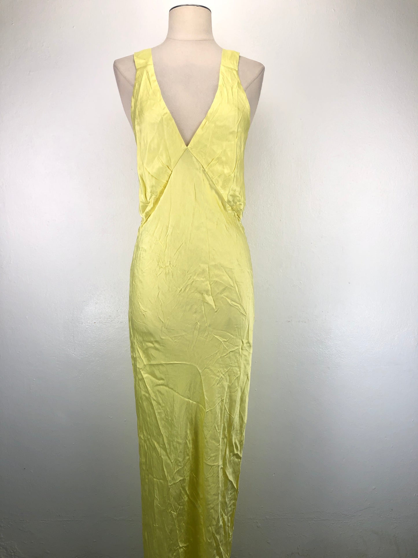 Vestido Amarillo Rumored