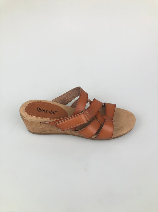 Zapatilla Marron Plataforma Bjorndal