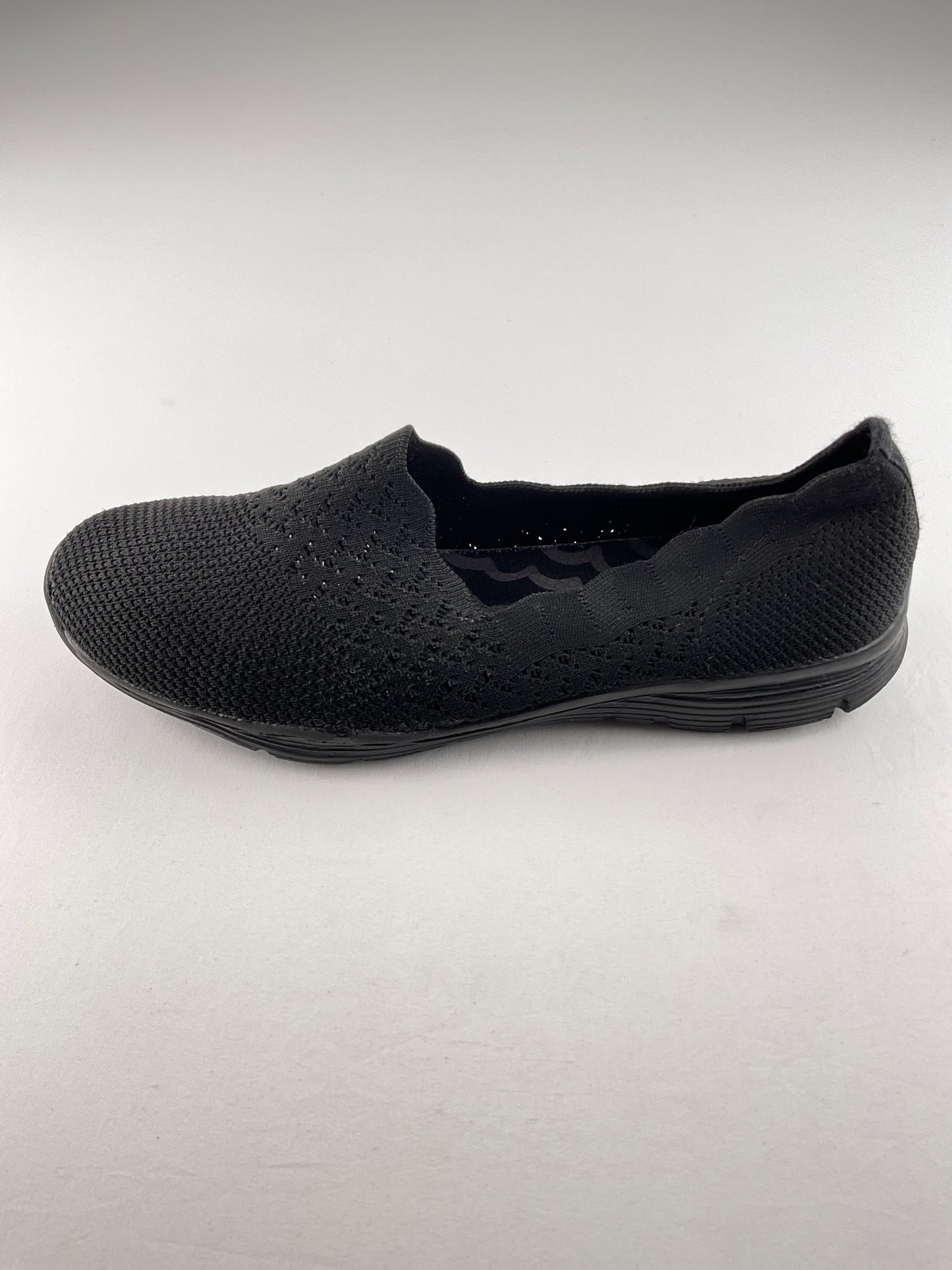 Zapatos Negro Skechers Classic Fit
