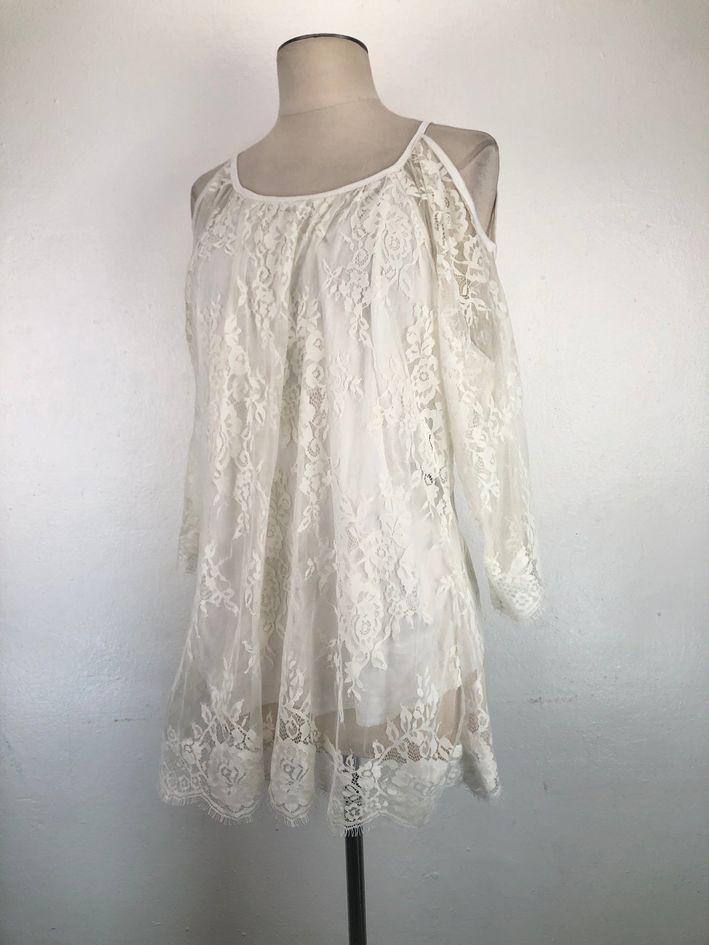 Blusa Blanco De Flores Nine Four Omf