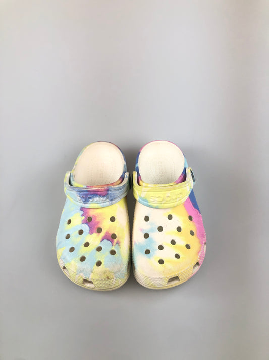 Sandalia Multicolor Crocs
