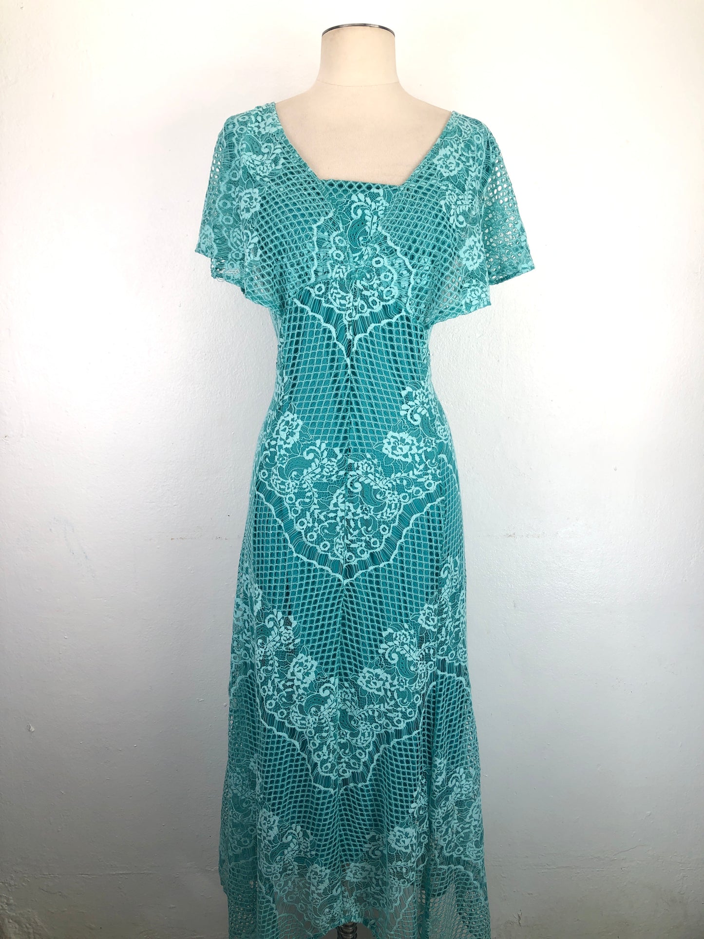 Vestido Verde de Flores Reba