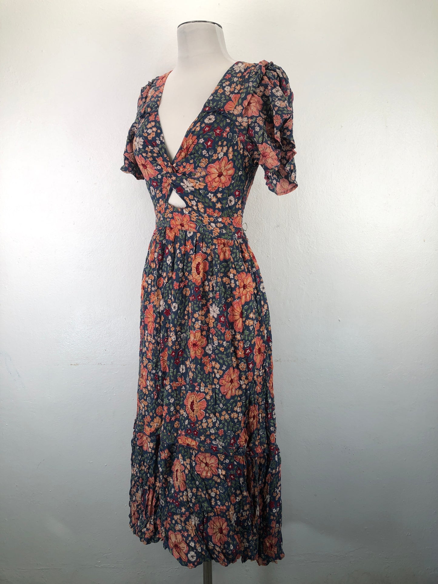 Vestido Naranja Floral Angle de