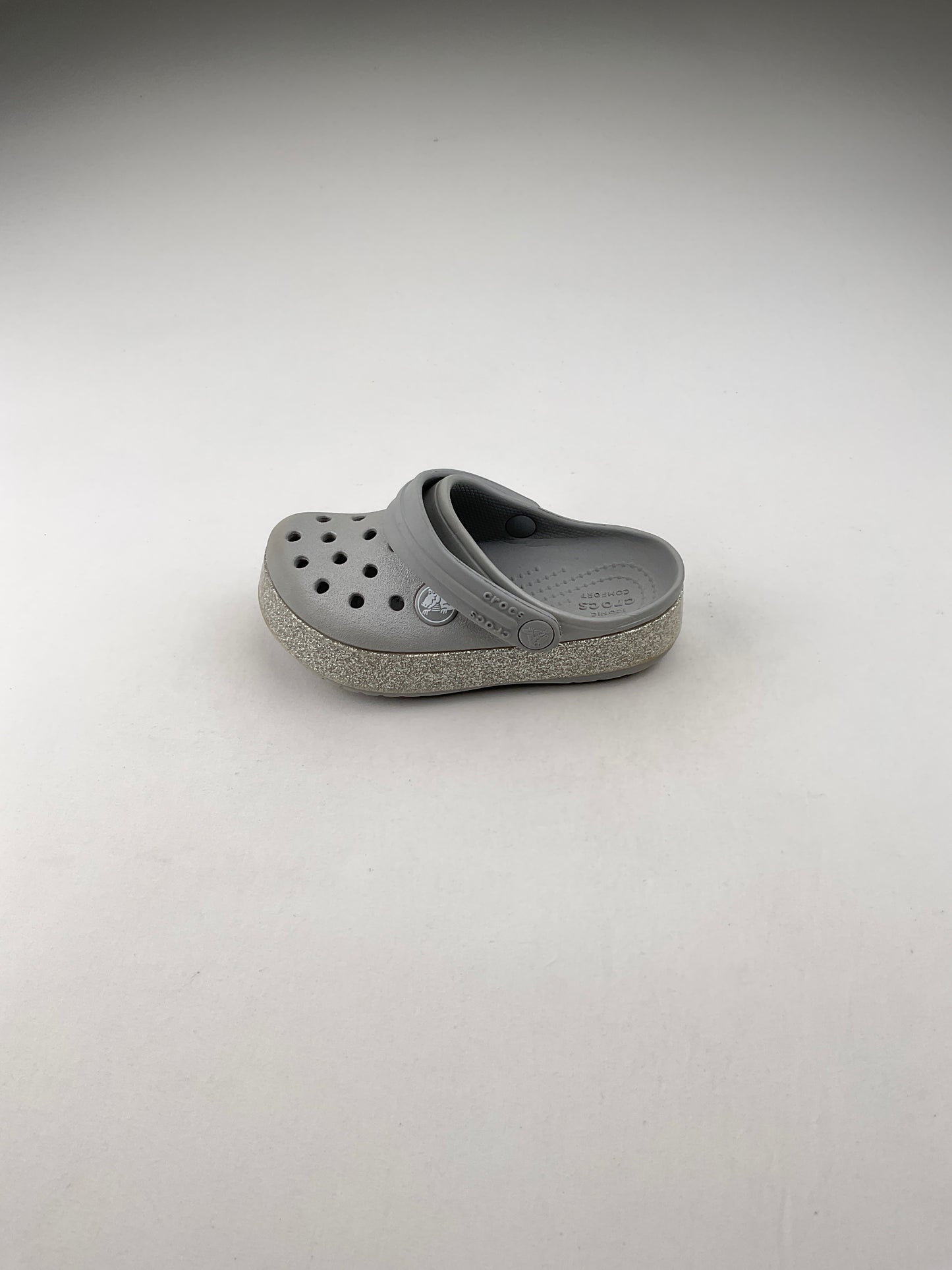 Sandalia Gris Crocs