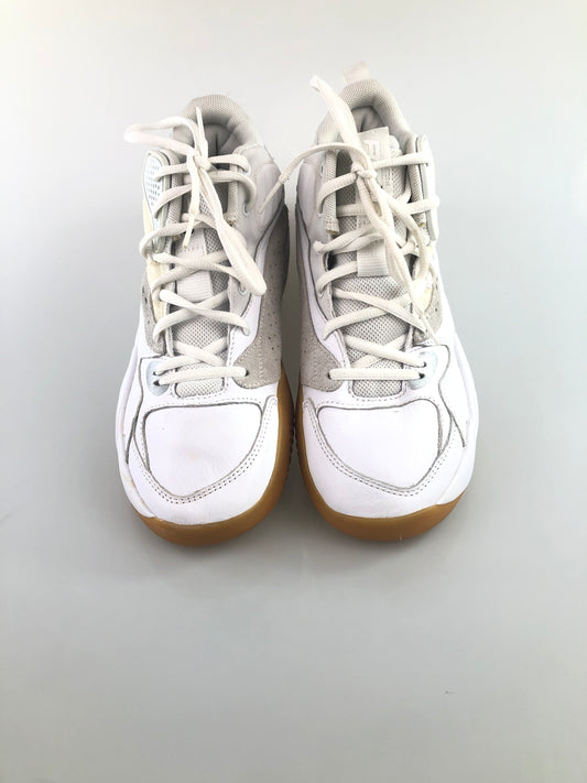 Tenis Crema Puma deportivo