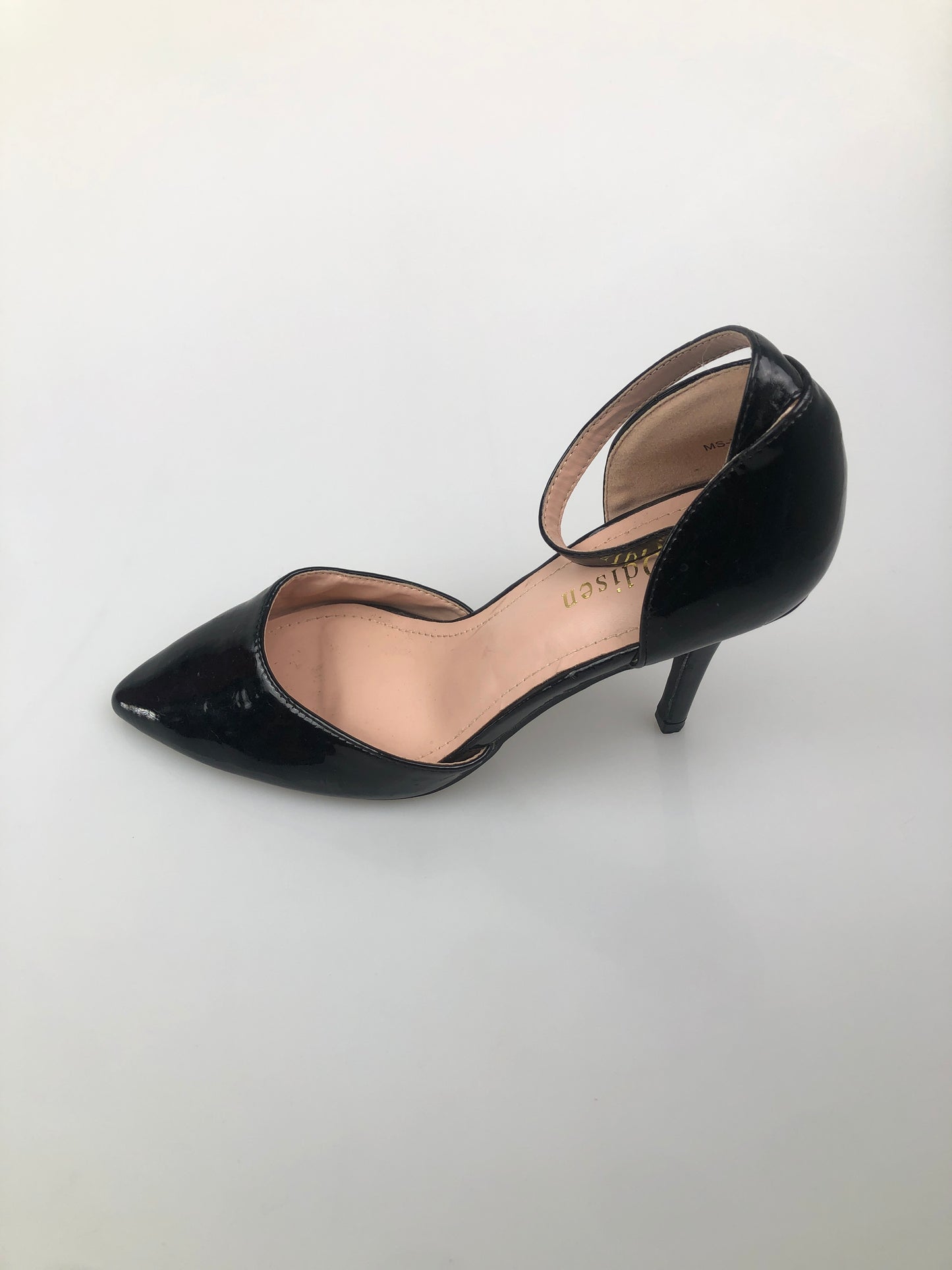 Zapatilla Negro de Tacon Odisen