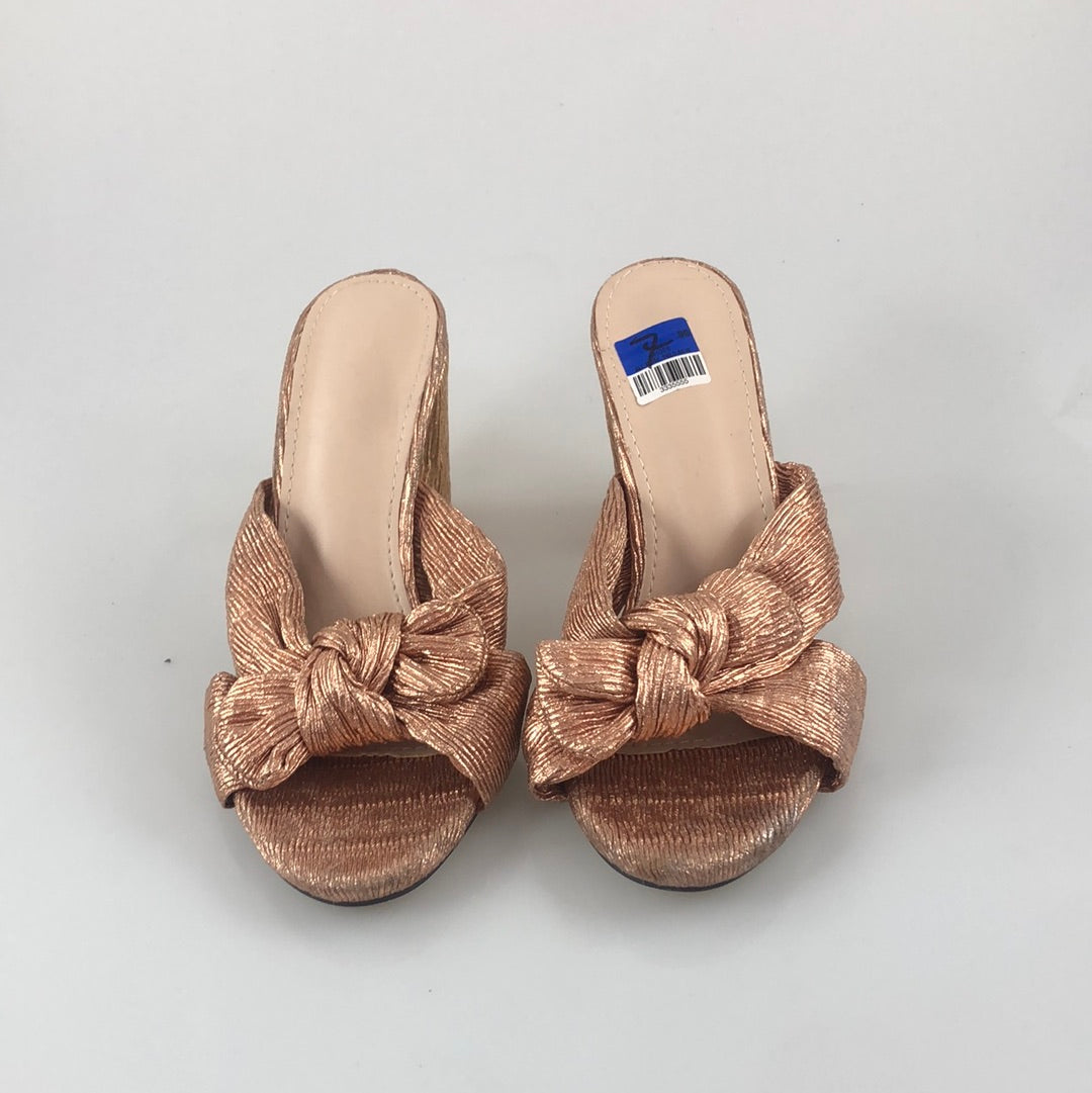 Zapatilla Dorado