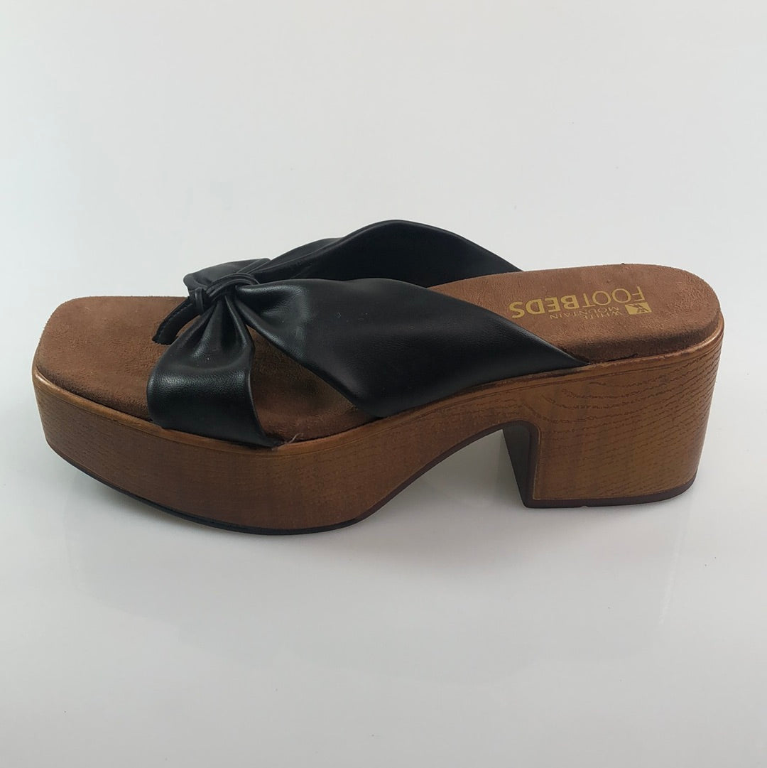 Zapatilla Negro de Tacon Foot Beds