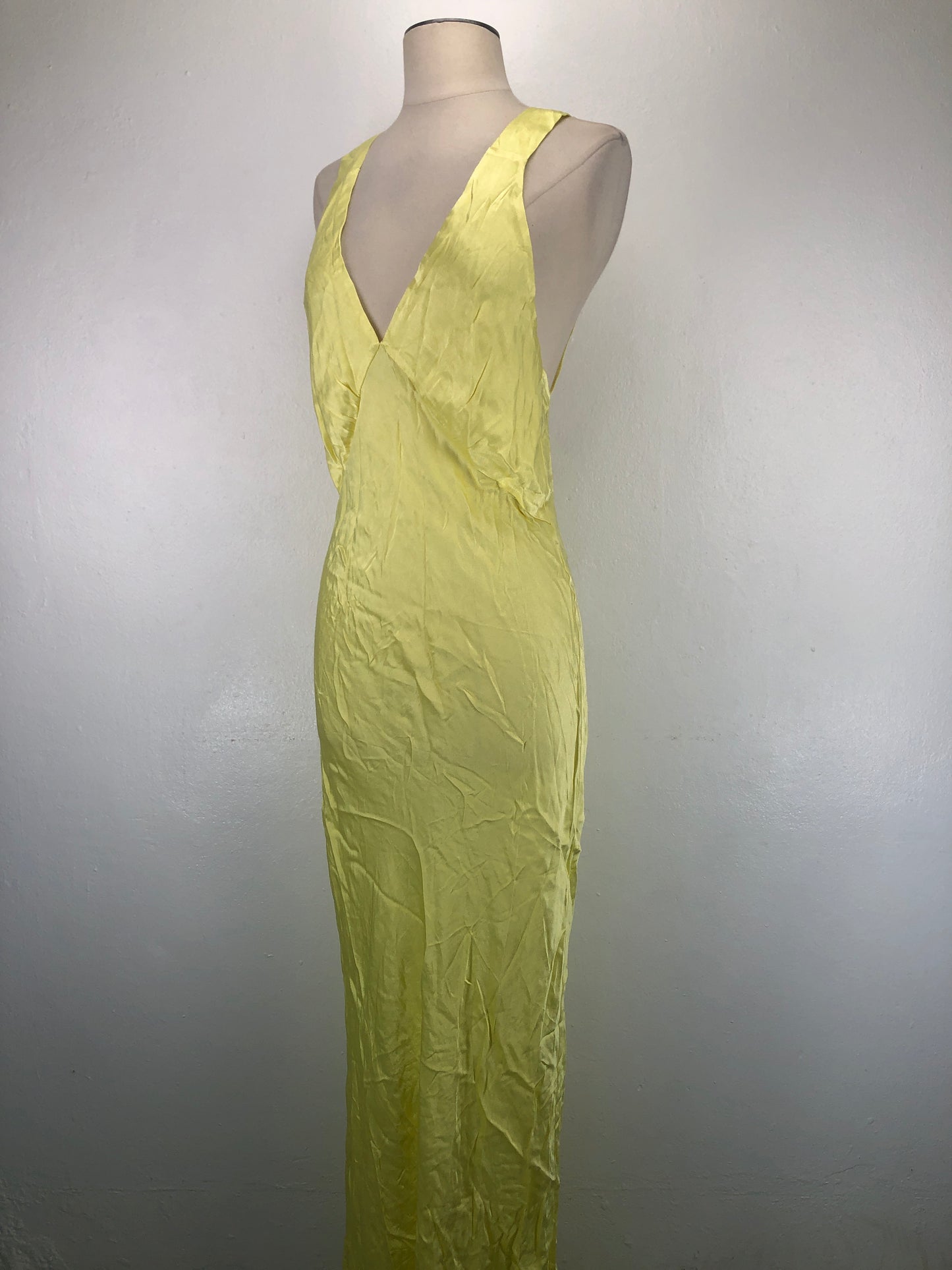 Vestido Amarillo Rumored