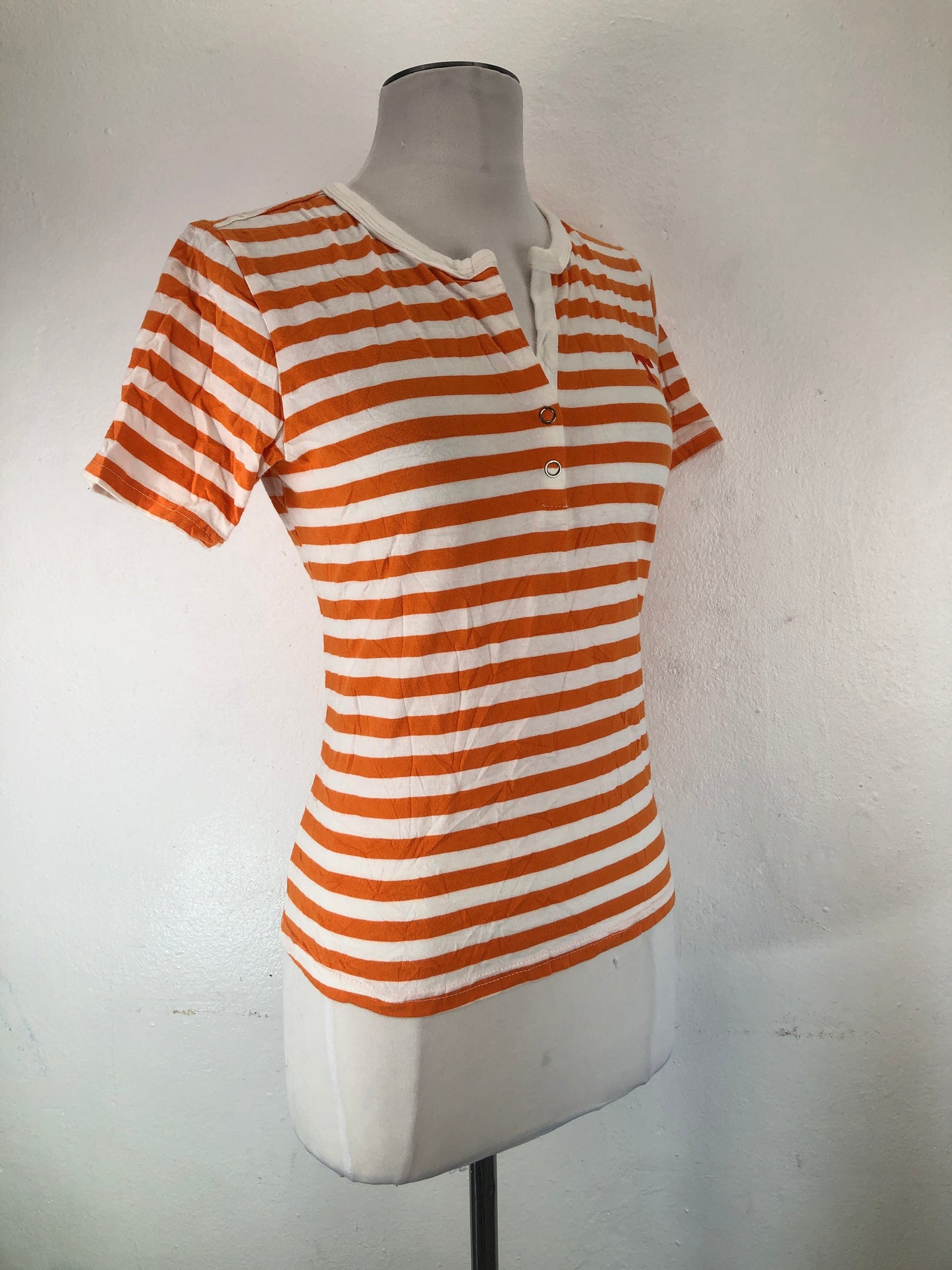 Camiseta Naranja de Rayas Collegiate Collection