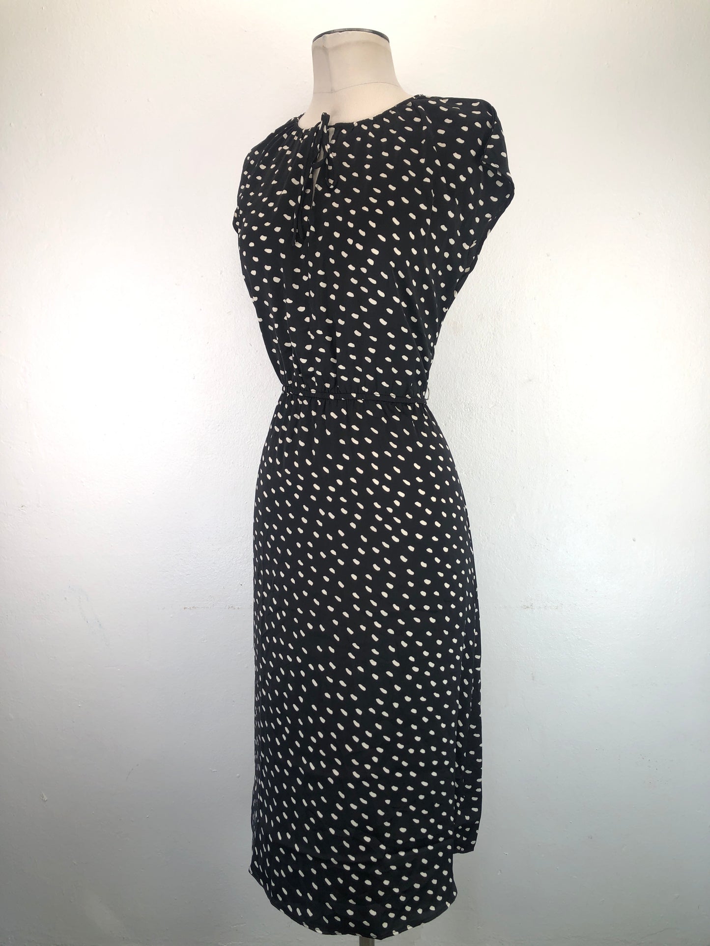 Vestido Negro de Lunares Hm