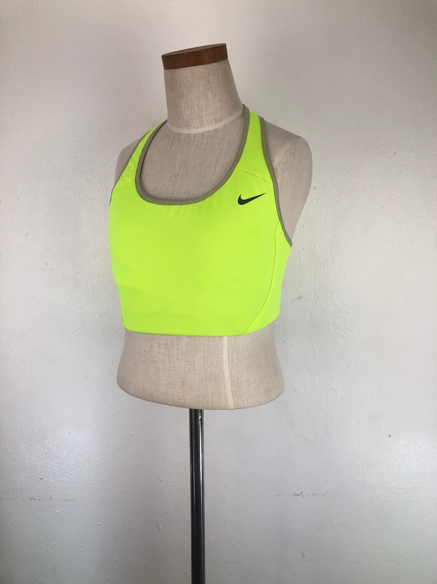 Blusita Verde Limon Derportivo Nike