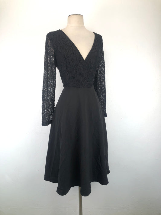 Vestido Negro Floral Kate Kasin
