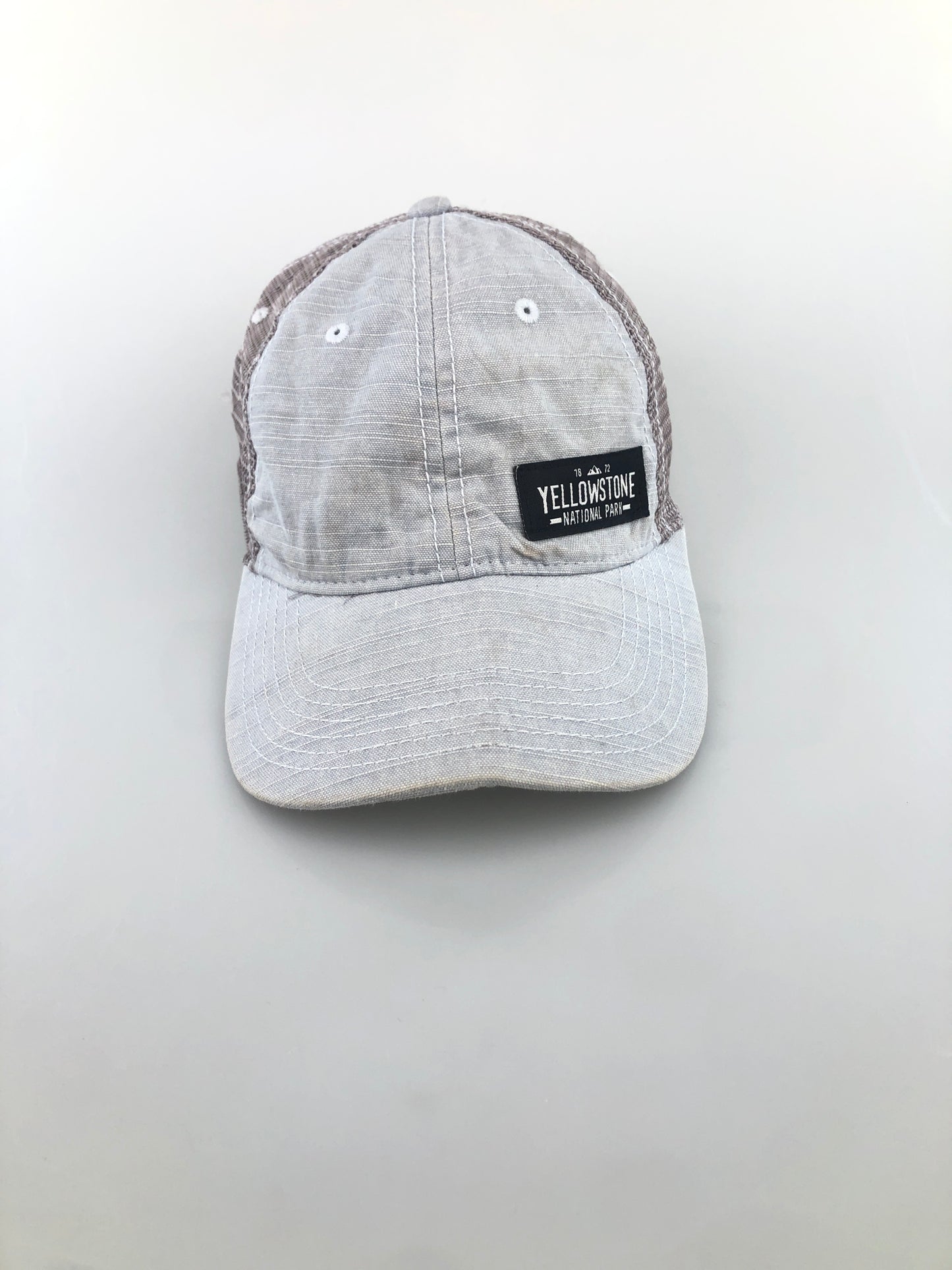 Gorraa Gris Yellowstone