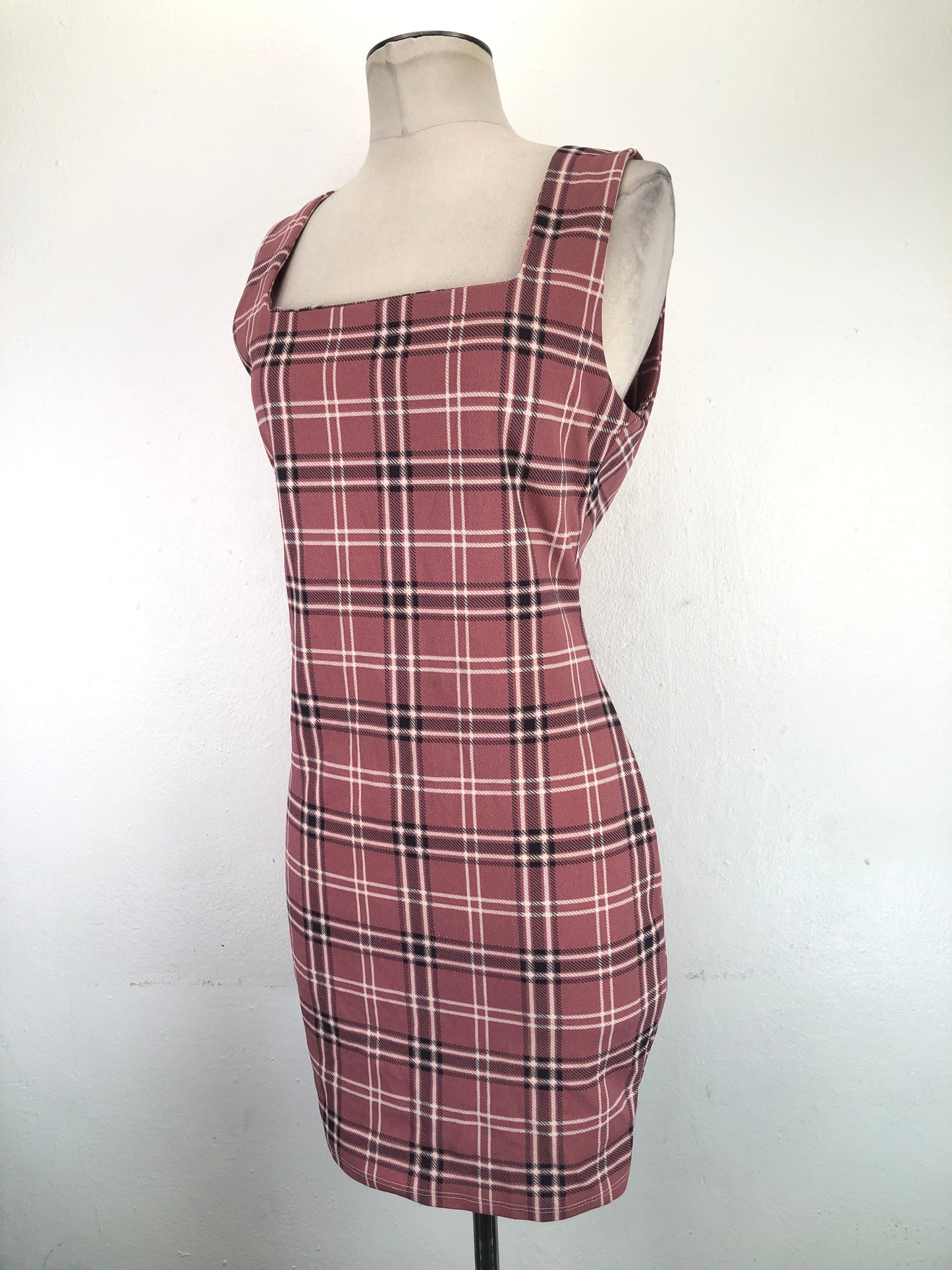 Vestido Nude de Cuadro Attirance