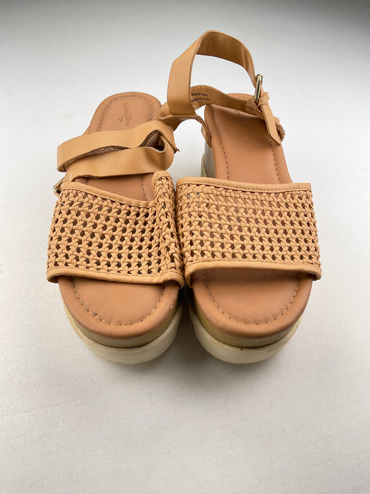 Zapatilla Crema Plataforma Universal Thread