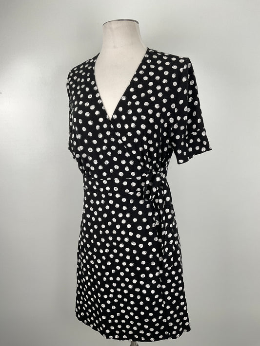 Vestido Negro de Lunares Express