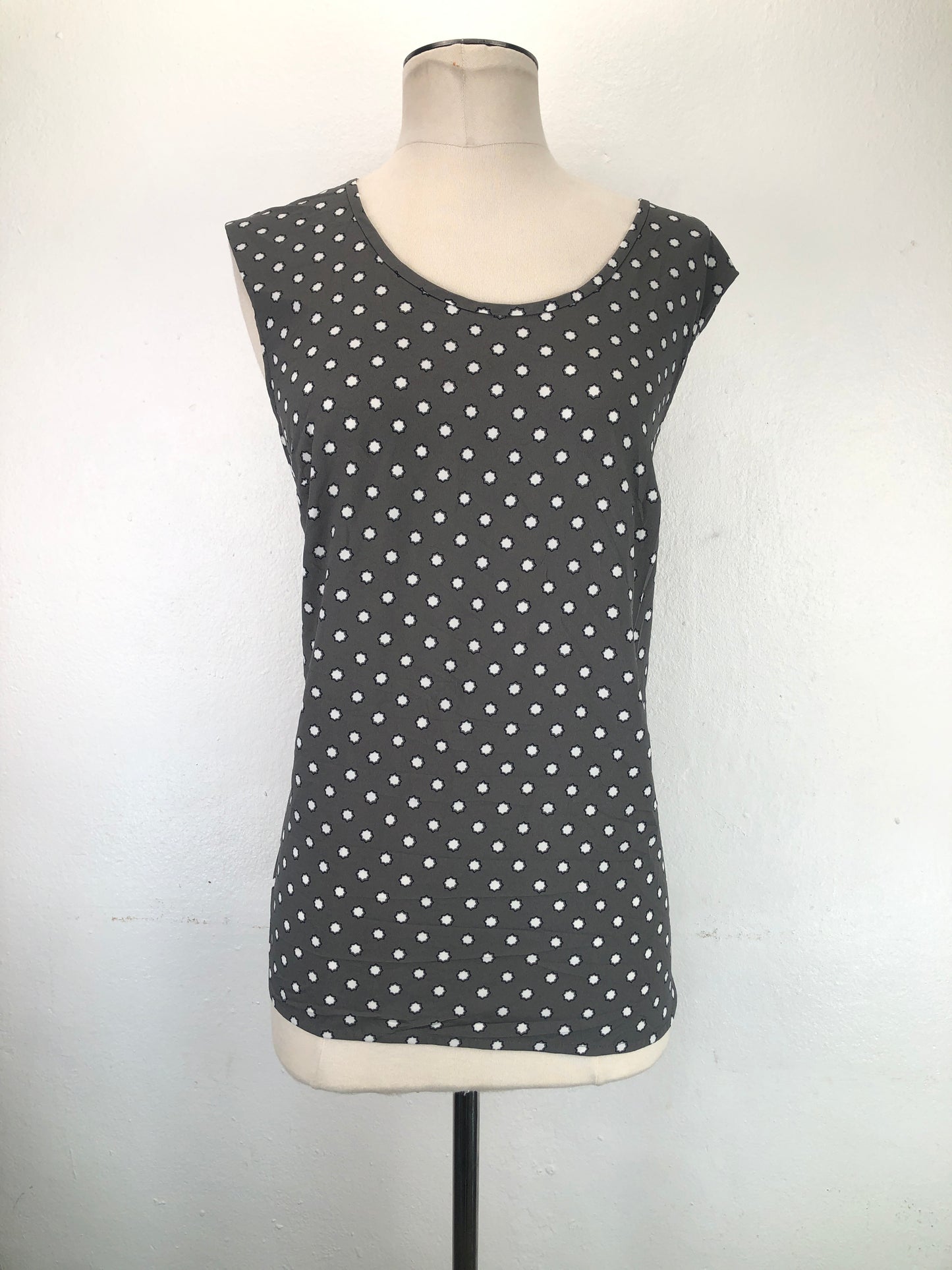 Blusa Gris de Lunares Merona