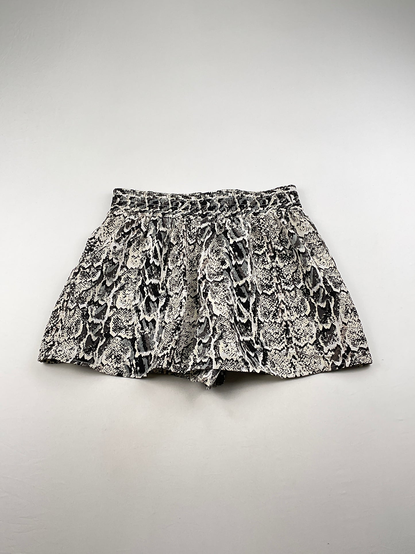 Short Animal Print Bar