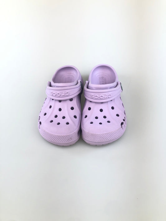 Sandalia morado Crocs