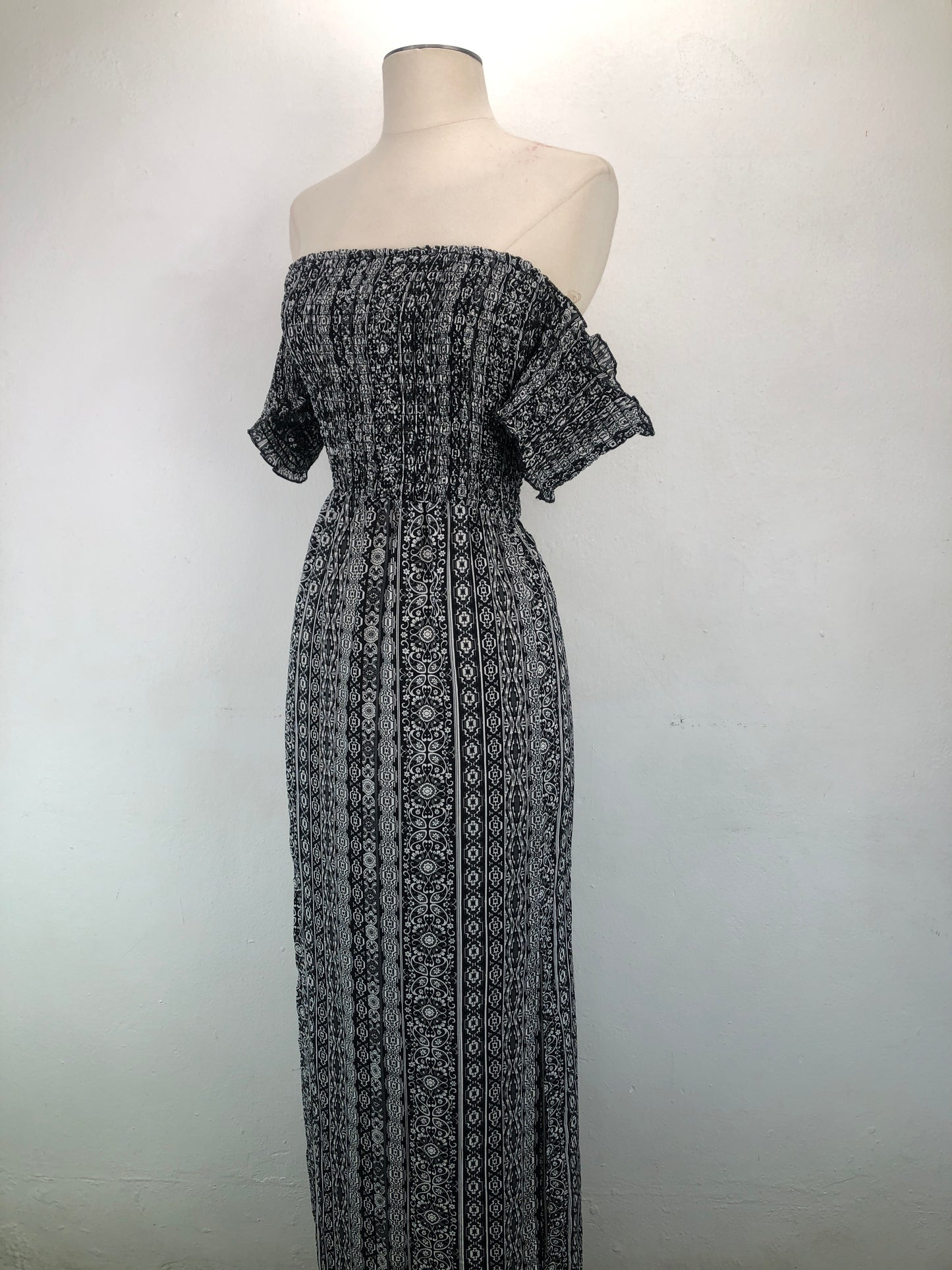 Vestido Negro De flores Trixni
