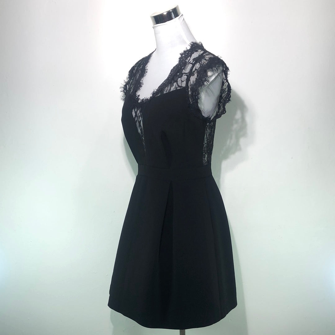 Vestido Negro BCBG Eneration