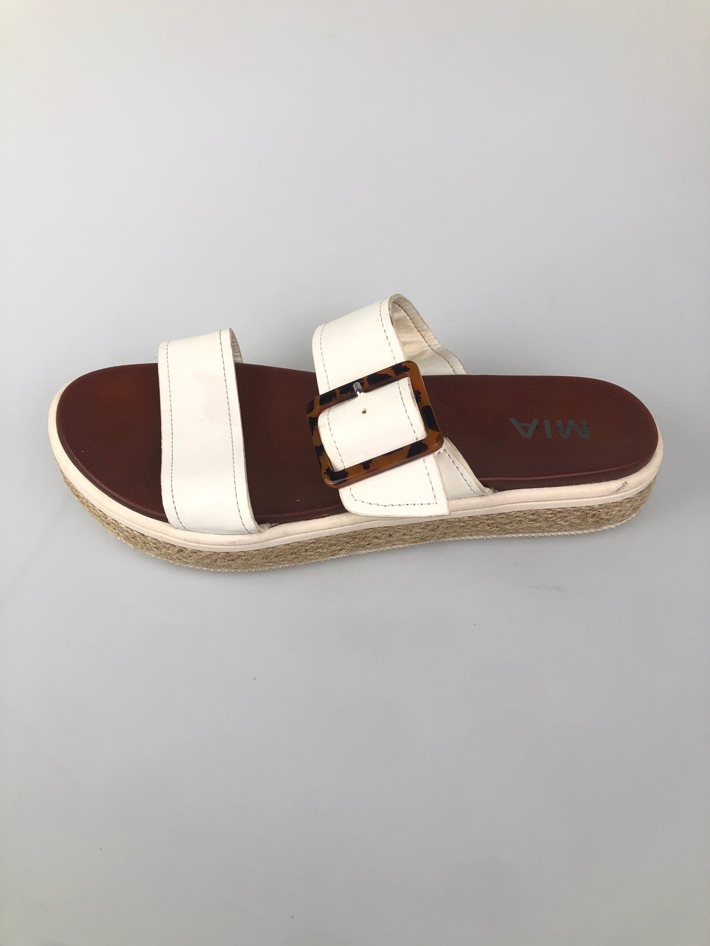 Sandalia Beige Mia