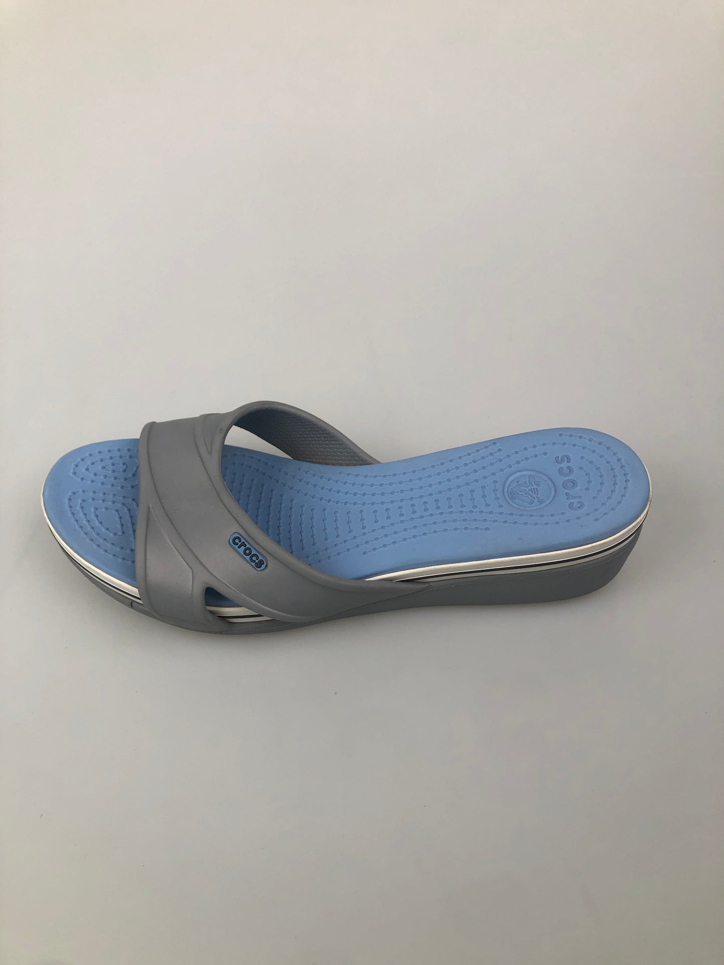 Sandalia Gris Crocs