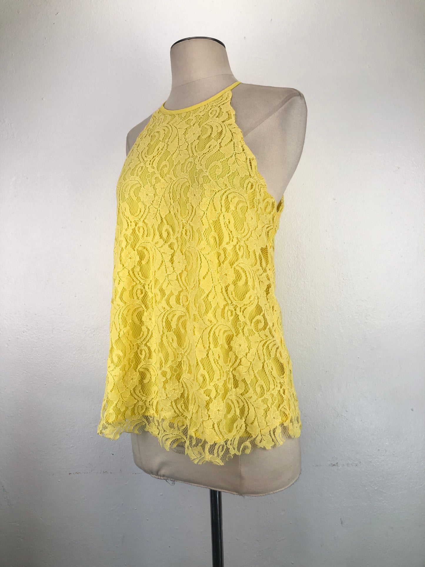 Blusa amarillo De FloresSweet Wanderer