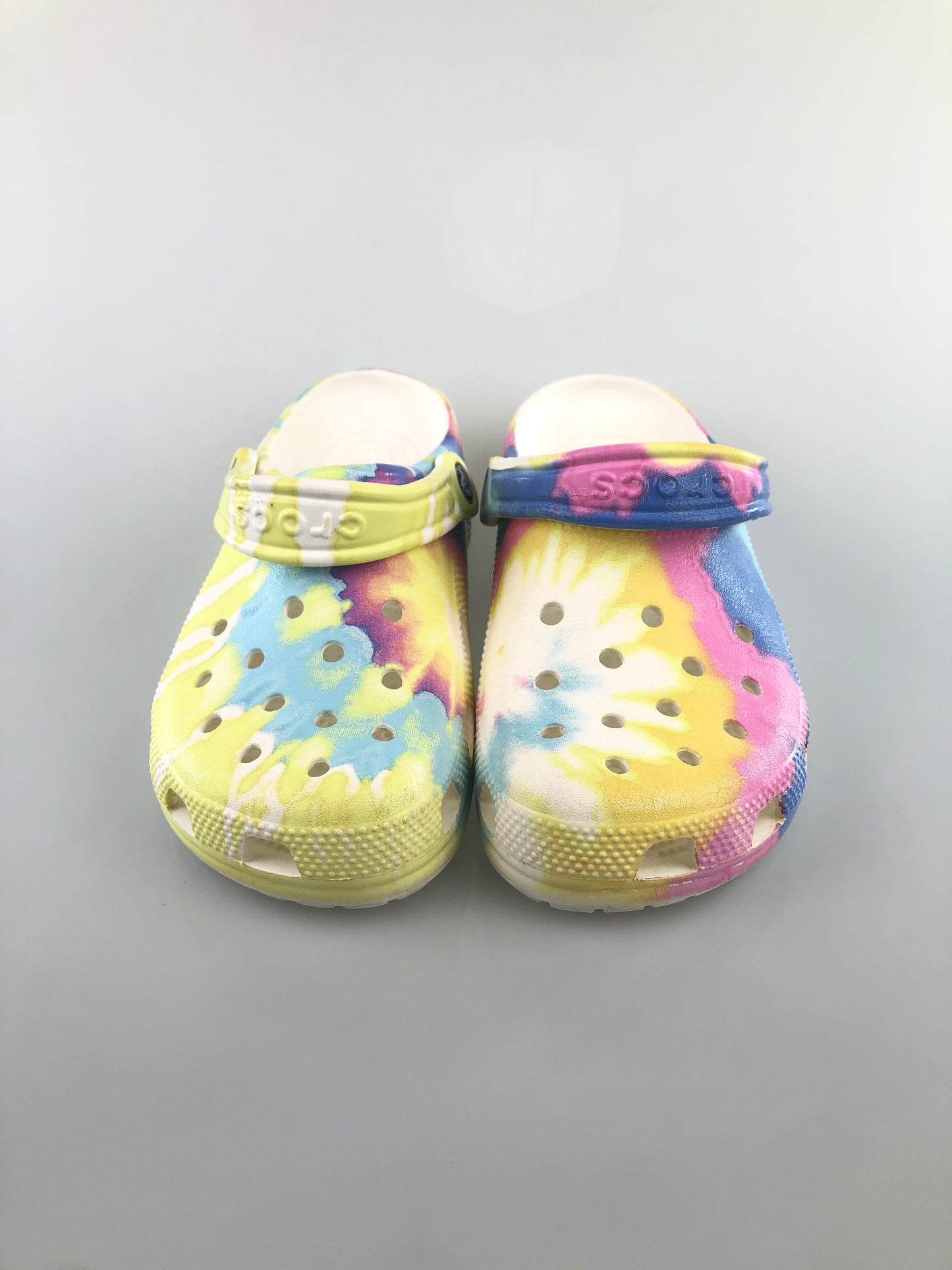 Sandalia Multicolor Crocs