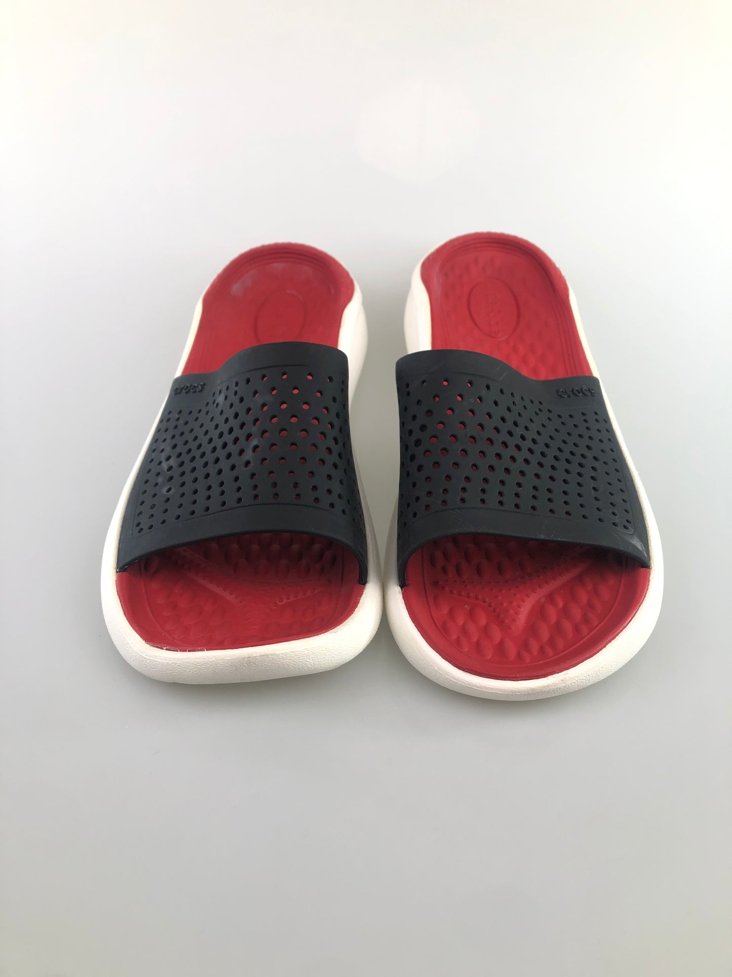 Sandalia Rojo Habierta Crocs