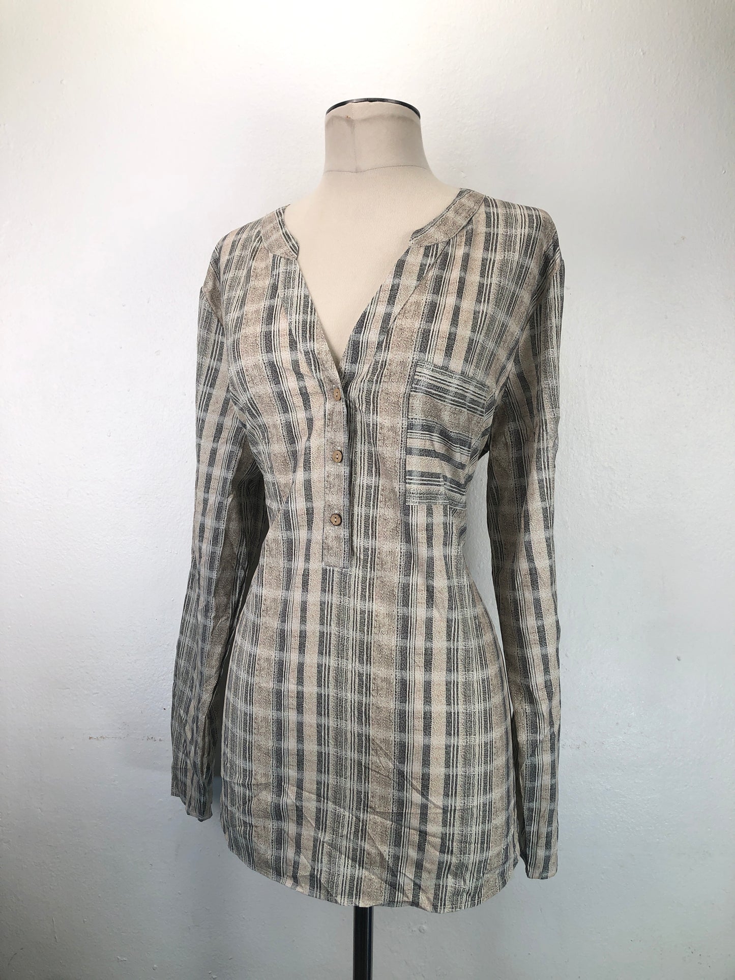 Blusa Crema de Caudro Variangis