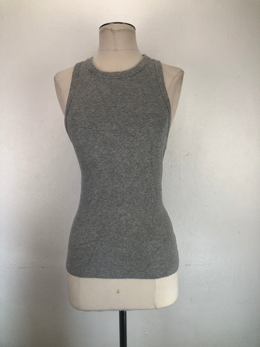 Camiseta Gris Soldout. Nyc