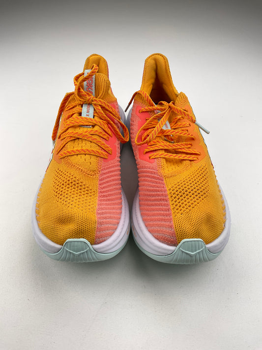 Tenis Naranja Deportivo Hoka