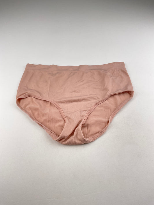 Panti Crema Attributes