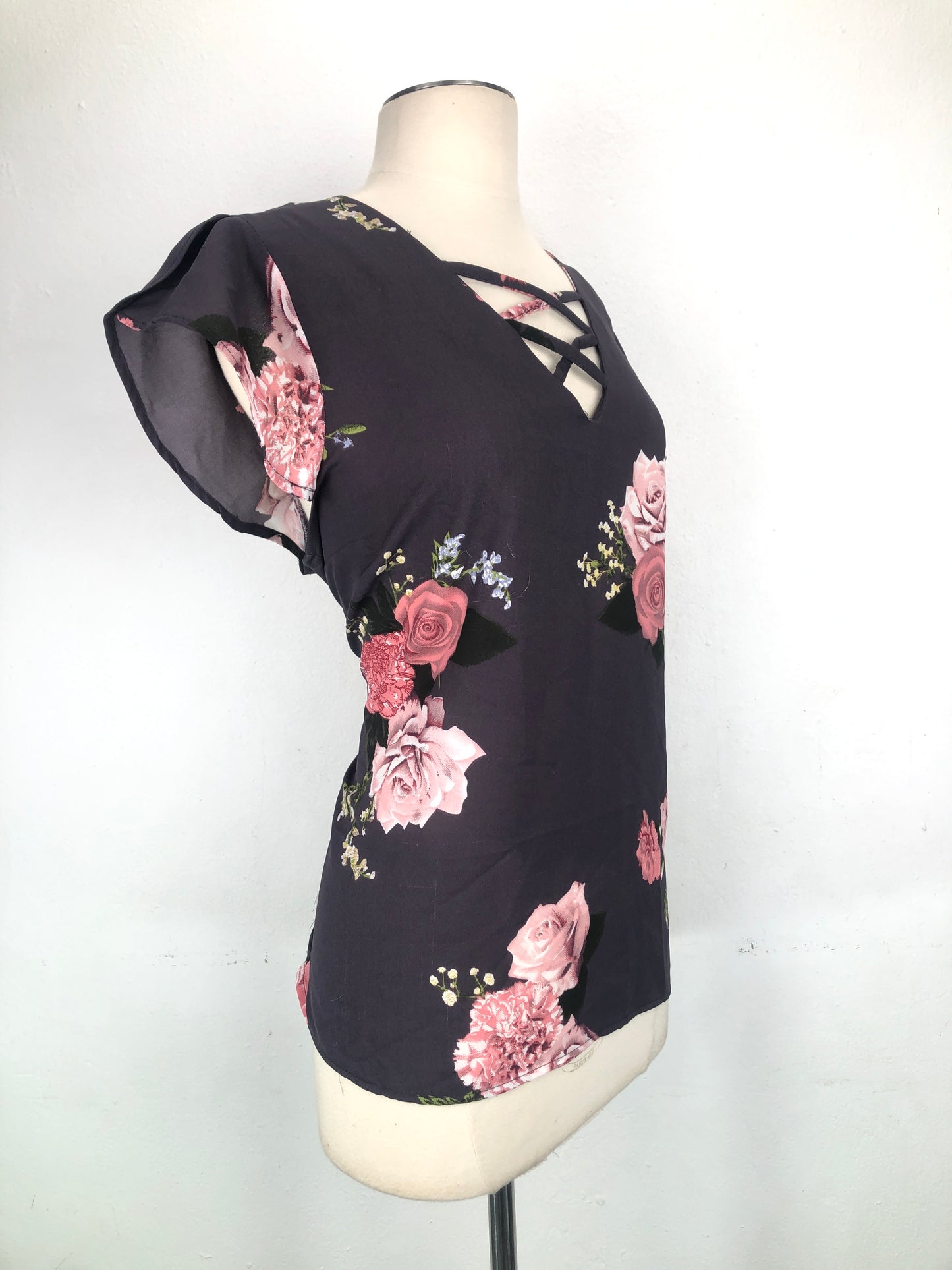 Blusa Gris De Flores Live 4 Truth