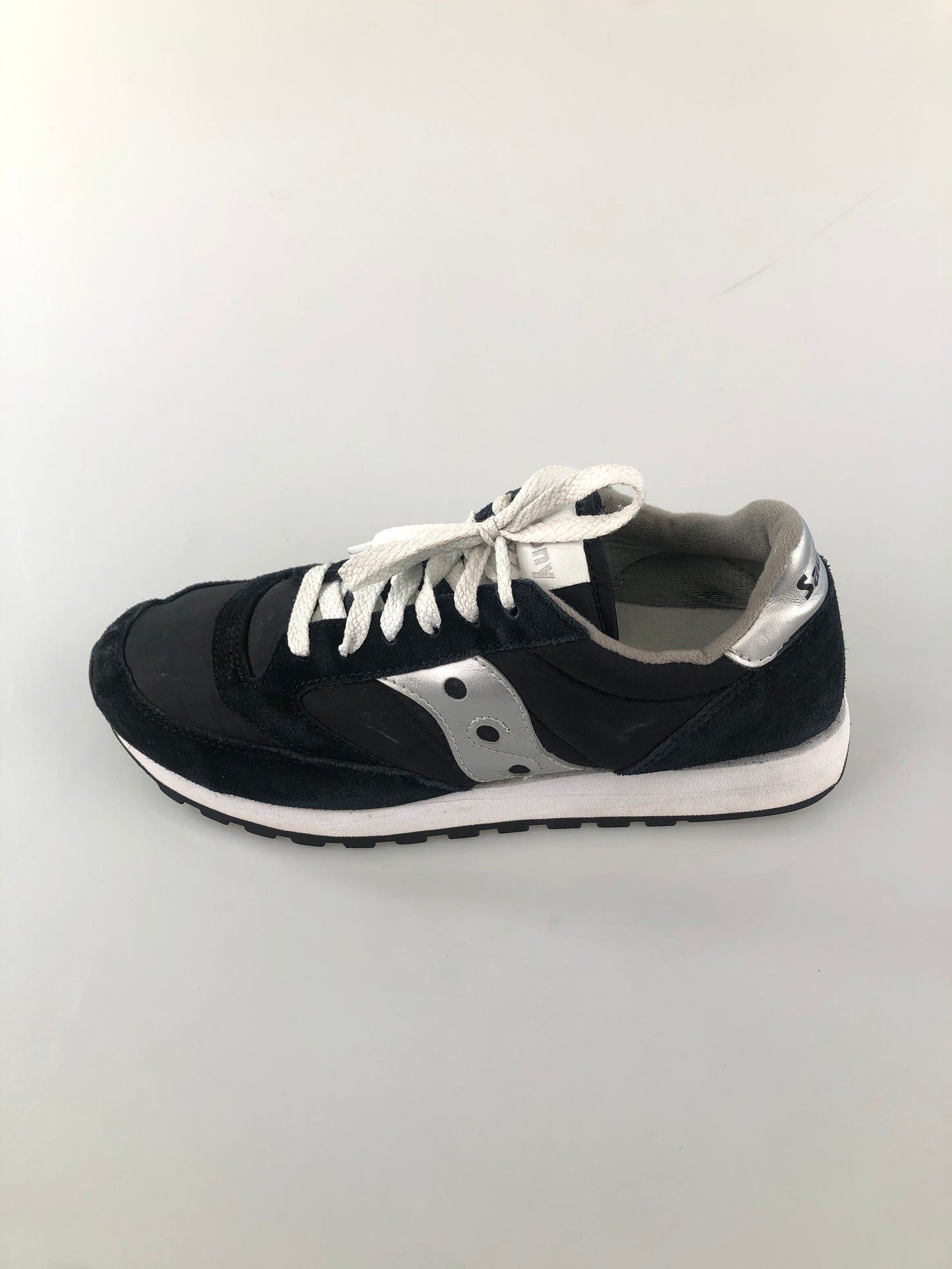 Tenis Negro Deportivo Sau cony