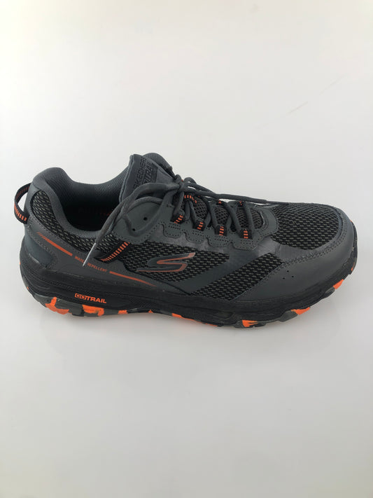 Tenis Gris Deportivo Skechers Go trail
