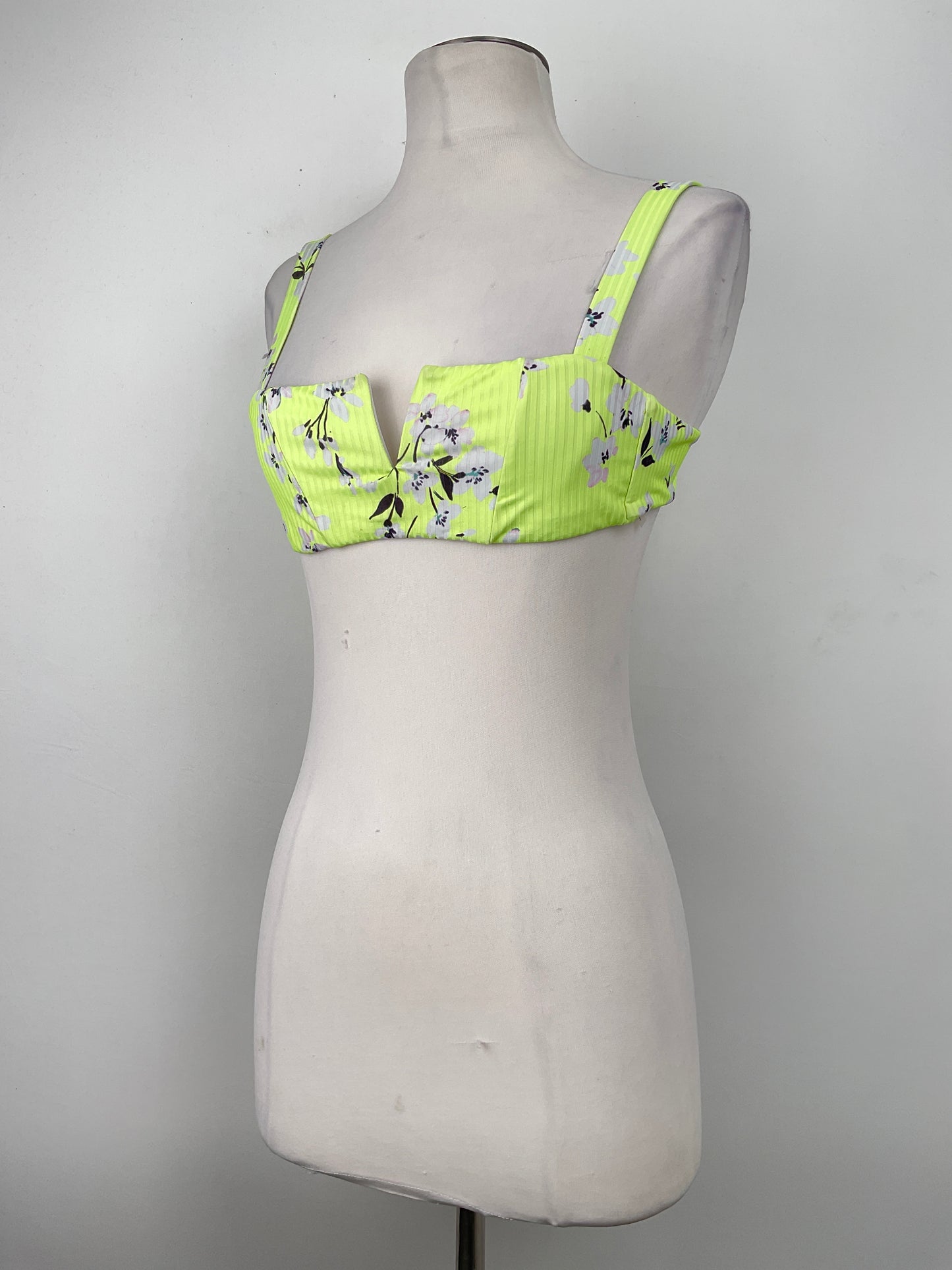 Blusita Traje de baño Verde limon Floral Vitamin a