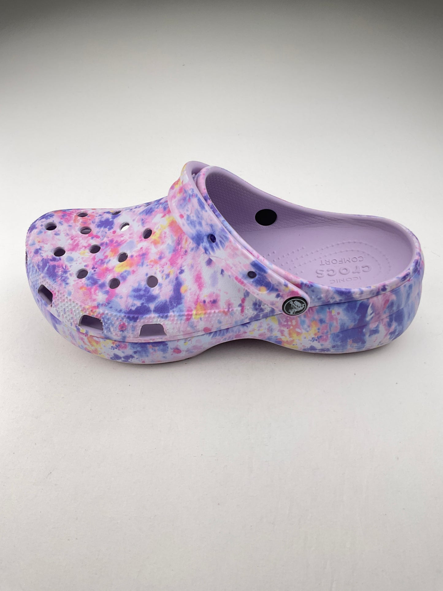 Sandalia Multicolor Crocs