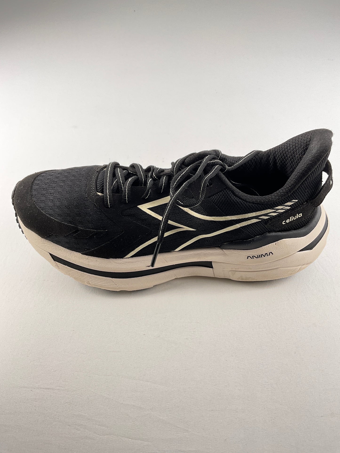 Tenis Negro Deportivo Diadora