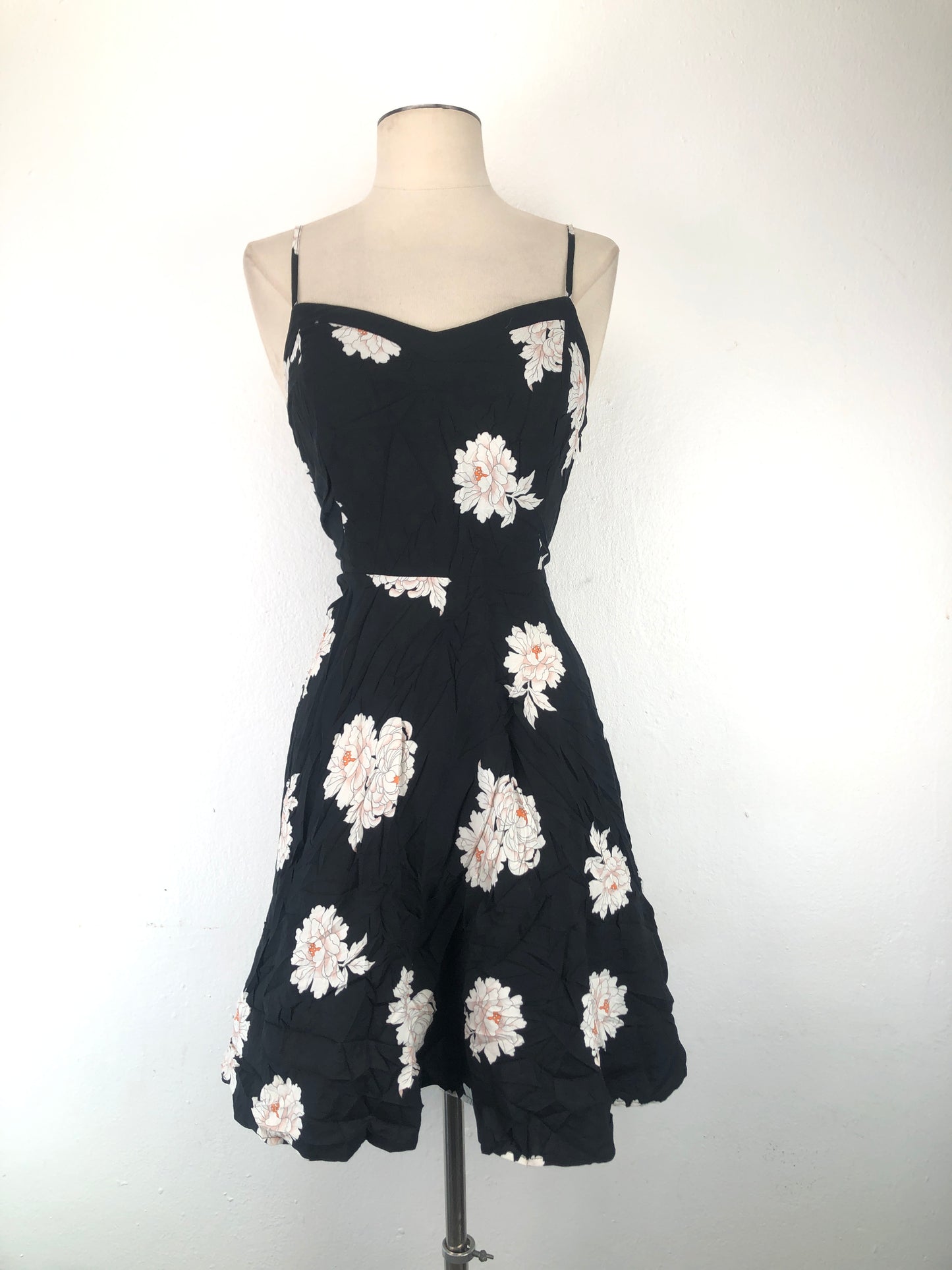 Vestido Negro de Floral Old Navy