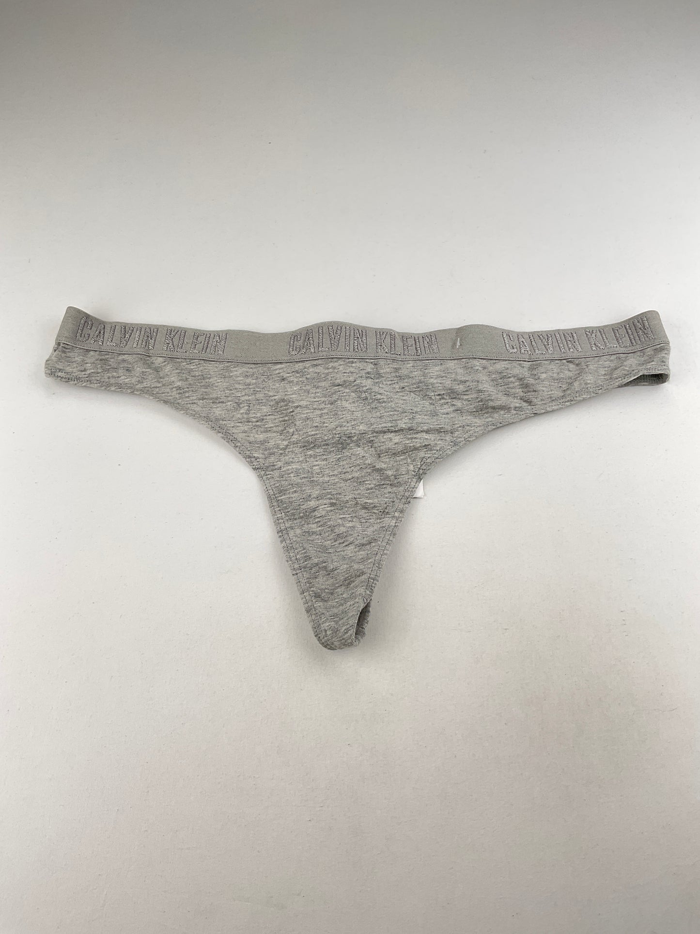 Panti Gris Calvin Klein
