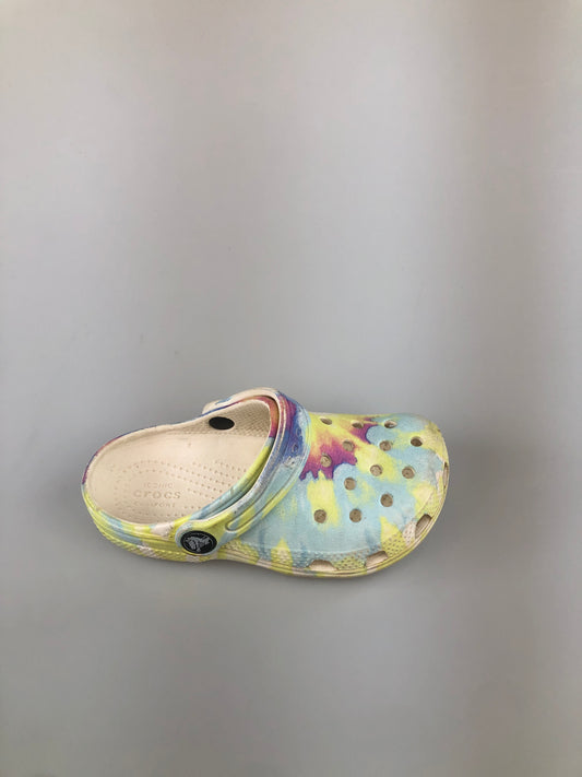 Sandalia Multicolor Crocs